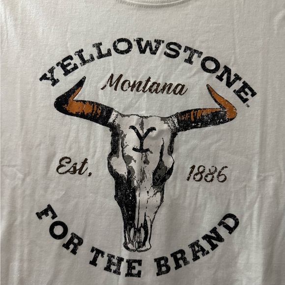 White Yellowstone Graphic T-Shirt - Picture 2 of 4